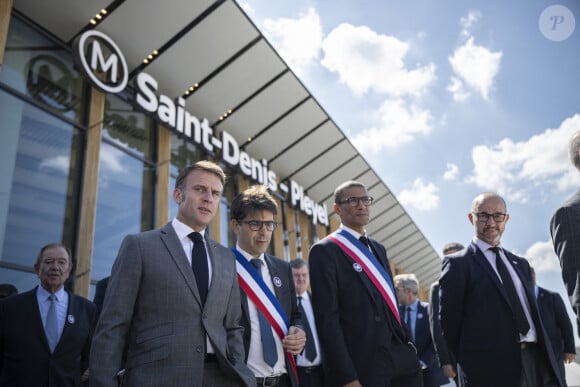 Emmanuel Macron et Mathieu Hanotin, Karim Bouamrane, maire de Saint-Ouen - Le président de la République française E.Macron inaugure le prolongement de la ligne de métro 14, entre Saint-Denis Pleyel et l'aéroport d'Orly, le 24 juin 2024. © Eliot Blondet / Pool / Bestimage