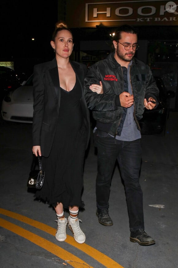 Exclusif - Rumer Willis, enceinte, et son compagnon Derek Richard Thomas arrivent à la Baby Shower d'Ieland Baldwin au club "Jumbo's Clown Room", privatisé à Los Angeles. Le 6 mars 2023.