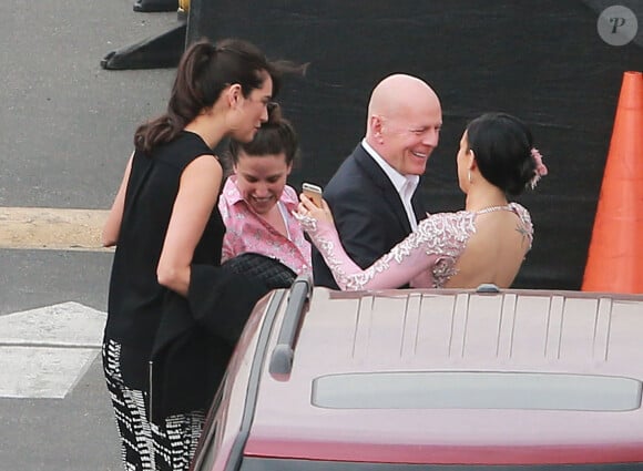 Exclusif - Bruce Willis et sa femme Emma Heming, Rumer Willis - Bruce Willis et son ex-femme Demi Moore sont venus soutenir leur fille Rumer, qui participe à la nouvelle saison de l'émission "Dancing with the Stars" à Hollywood le 16 mars 2015.