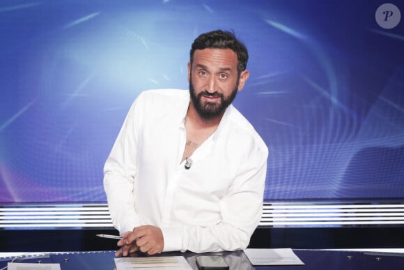 Après l'affaire de l'ARCOM qui a secoué le PAF, Cyril Hanouna souhaite s'exprimer publiquement. 
Cyril Hanouna sur le plateau de l'émission "Touche pas à mon poste" diffusée en direct sur C8 © Jack Tribeca / Bestimage 