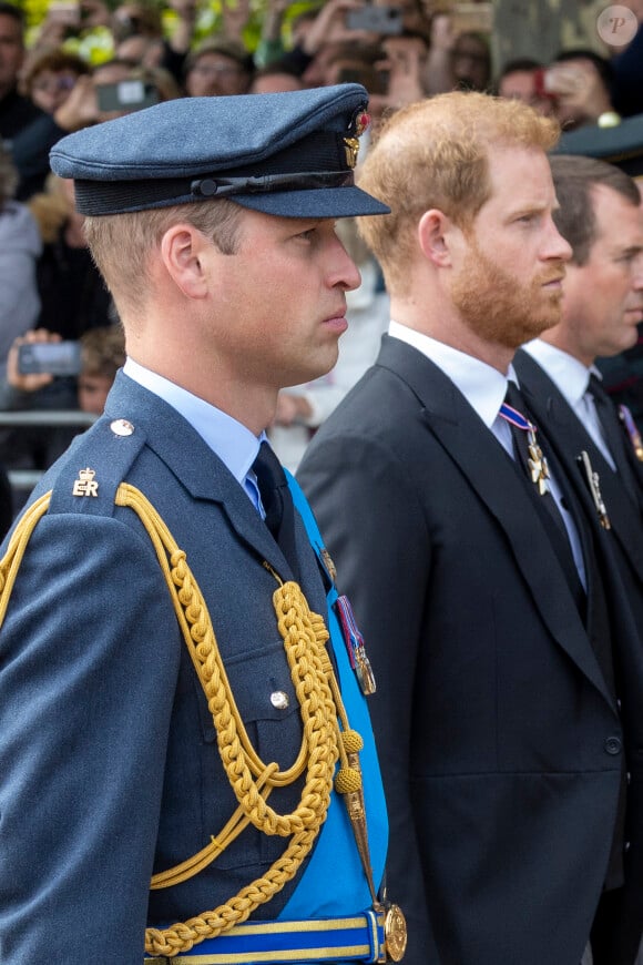 Les funérailles de Lord Robert Fellowes, qui était le beau-frère de leur mère Diana.
Le prince William, prince de Galles, Le prince Harry, duc de Sussex au service funéraire à l'Abbaye de Westminster pour les funérailles d'État de la reine Elizabeth II d'Angleterre, le 19 septembre 2022