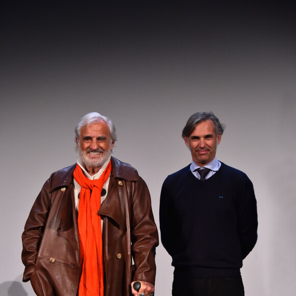 Exclusif - Jean-Paul Belmondo, à gauche et son fils Paul participent à l'avant-première mondiale du film documentaire "Belmondo par Belmondo" au Grimaldi Forum à Monaco le 11 décembre 2015. © Bruno Bébert/Bestimage 