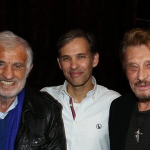 Exclusif - Jean-Paul Belmondo, son fils Paul Belmondo, et Johnny Hallyday - Derniere representation de la piece "Plus vraie que nature" (mise en scene de Raphaelle Cambray) au Theatre de la Renaissance a Paris, apres une tournee triomphale en province, le 8 janvier 2014. Jean-Paul Belmondo est venu en famille applaudir son fils sur la scene. 