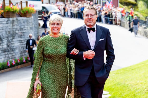 Le prince Constantijn et la princesse Laurentien sur le tapis rouge du mariage de la princesse norvégienne Martha Louise et du chaman américain autoproclamé Derek Verrett à l'hôtel Union à Geiranger, Norvège, le 31 août 2024. Photo par Mischa Schoemaker/ABACAPRESS.COM