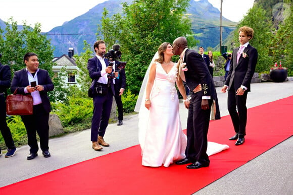 La princesse Martha Louise, Durek Verrett sur le tapis rouge du mariage de la princesse norvégienne et du chaman américain autoproclamé à l'hôtel Union à Geiranger, Norvège. 31 août 2024. Photo par Mischa Schoemaker/ABACAPRESS.COM