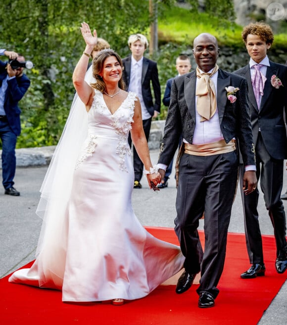 La princesse Martha Louise de Norvège et Durek Verrett à leur arrivée à la célébration de leur mariage à l'hôtel Union à Geiranger. Le 31 août 2024 