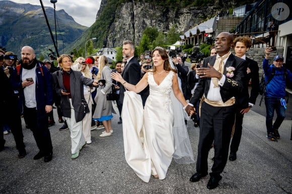 La princesse Martha Louise de Norvège et Durek Verrett à leur arrivée à la célébration de leur mariage à l'hôtel Union à Geiranger. Le 31 août 2024 