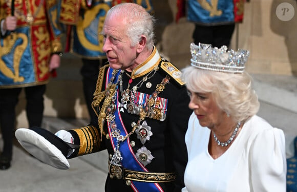 L'organisation de ses obsèques a débuté le jour où il a été proclamé roi, le 8 septembre 2022, date à laquelle sa mère, la reine Elizabeth II, est morte
Le roi Charles III d'Angleterre et la reine consort Camilla Parker Bowles lors de l'ouverture officielle du parlement britannique au palais de Westminster à Londres. Le 17 juillet 2024 © Eddie Mulholland / WPA Pool / Bestimage 