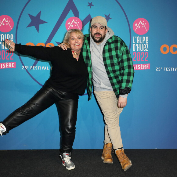 Valérie Damidot et Artus au photocall de la clôture de la 25ème édition du Festival international du film de comédie de l'Alpe d'Huez, France. © Dominique Jacovides/Bestimage 