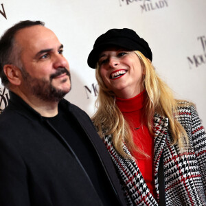 Pourquoi à Thuir ? C'est la terre de sa femme et c'est là que le couple est installé
François-Xavier Demaison et sa femme Anaïs Tihay - Première du film "Les Trois Mousquetaires: Milady" au Grand Rex à Paris le 10 décembre 2023. © Coadic Guirec - Dominique Jacovides /Bestimage