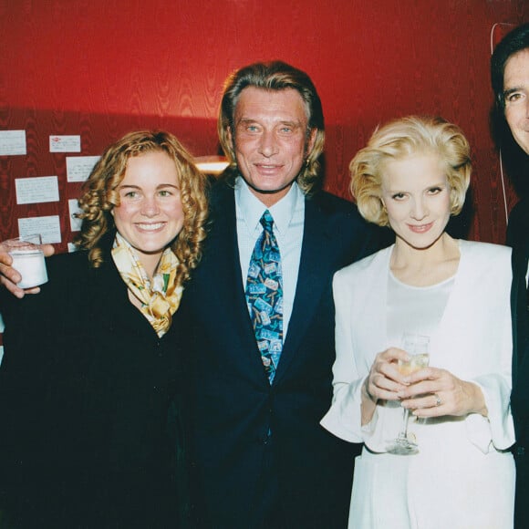 Archives - Johnny Hallyday, Laeticia, Sylvie Vartan et Tony Scotti Olympia Novembre 1996