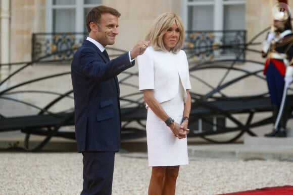 Brigitte Macron, Emmanuel Macron - Réception des chefs d'état, de gouvernement et d'organisation internationale en amont de la cérémonie d'ouverture des jeux paralympiques de Paris 2024 au palais de l'Elysée à Paris, France, le 28 août 2024. © Christophe Clovis / Bestimage 