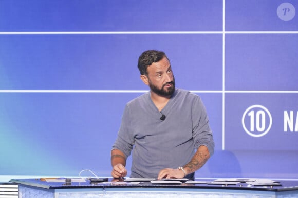 Exclusif - Cyril Hanouna, sur le plateau de de l’émission « TPMP » présentée par C.Hanouna tournage des pilotes 2024, Paris, France. © Jack Tribeca / Bestimage