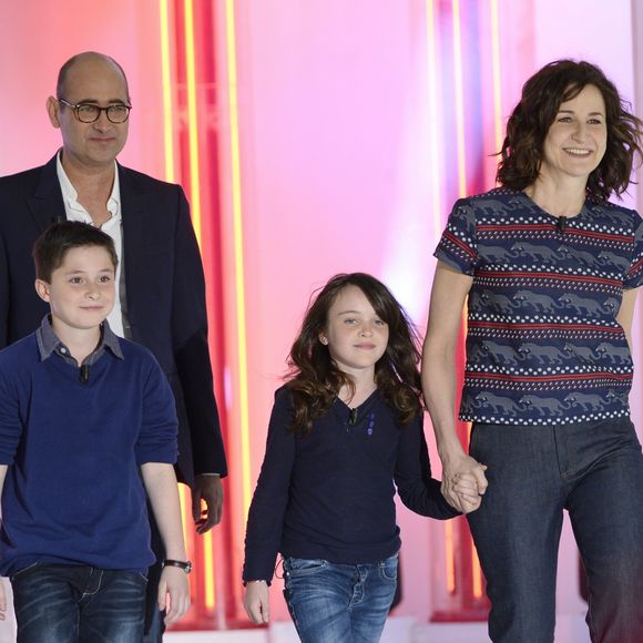 Mathéo Boisselier, Erja Malatier, Valérie Lemercier et Laurent Tirard - Enregistrement de l'émission "Vivement Dimanche" à Paris le 28 mai 2014. L'émission sera diffusée le 22 juin 2014.