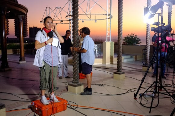 La journaliste française Dorothée Ollieric lors d'un reportage télévisé en direct de l'hôtel Corinthia à Tripoli, en Libye, le 26 août 2011. Photo par Ammar Abd Rabbo/ABACAPRESS.COM