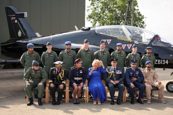 La Reine Camilla, Honorary Air Commodore, pose pour une photo de groupe avec des pilotes du 11e escadron de la Qatar Emiri Air Force, lors de sa visite à RAF Leeming, Northallerton, pour rencontrer le personnel militaire et leurs familles et s'informer sur l'aide sociale qui leur est offerte, vendredi 6 septembre 2024.
Photo par Phil Noble/PA Wire/ABACAPRESS.COM