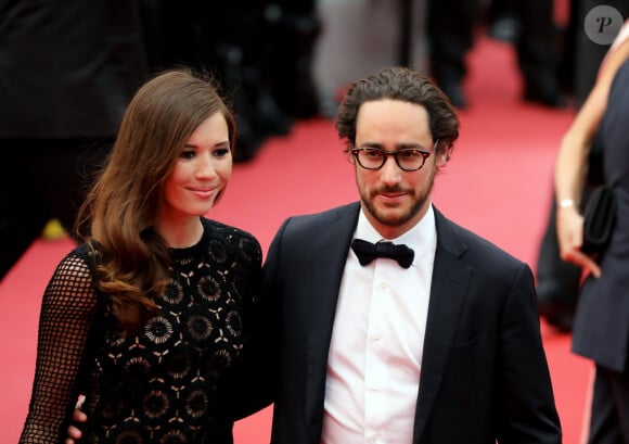 Un joli symbole de leur amour.
Thomas Hollande et sa compagne Emilie Broussouloux - Montée des marches du film "L'Amant Double" lors du 70ème Festival International du Film de Cannes. Le 26 mai. © Borde-Jacovides-Moreau / Bestimage