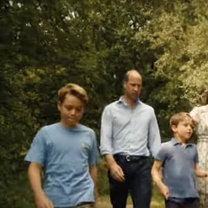 Kate Middleton en a fini avec la chimiothérapie et annonce dans une vidéo publiées sur les réseaux sociaux le 9 septembre 2024 qu'elle reprend ses activités. Traitée pour un cancer dont elle n'a pas dévoilé la nature, la princesse de Galles a publié une vidéo où on la voit notamment entourée du prince William et de leurs enfants, le prince George, la princesse Charlotte et le prince Louis. © Prince and Princess of Wales Instagram via Bestimage 