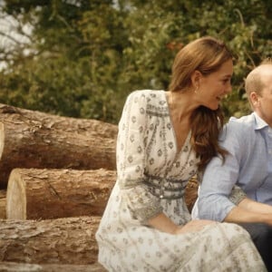 Kate Middleton en a fini avec la chimiothérapie et annonce dans une vidéo publiées sur les réseaux sociaux le 9 septembre 2024 qu'elle reprend ses activités. Traitée pour un cancer dont elle n'a pas dévoilé la nature, la princesse de Galles a publié une vidéo où on la voit notamment entourée du prince William et de leurs enfants, le prince George, la princesse Charlotte et le prince Louis. © Prince and Princess of Wales Instagram via Bestimage 