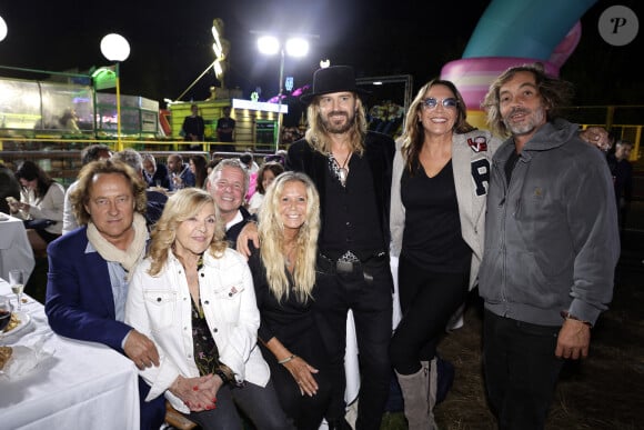 Et de son jeune compagnon Richard Baudoin
Singrid Campion, Nicoletta, Jean-Christophe Molinier, Fiona Gelin et Richard Baudoin lors de L'inauguration de la fête à NeuNeu dans le Bois de Boulogne à Paris, France, le 6 septembre 2024. © Cédric Perrin/Bestimage