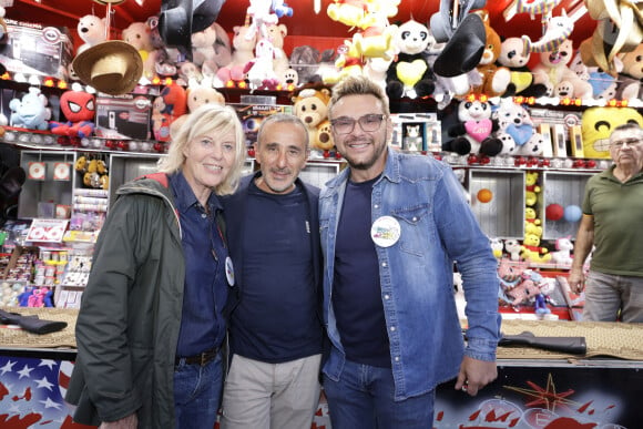 Chantal Ladesou, Elie Semoun et Jeanfi Janssens lors de L'inauguration de la fête à NeuNeu dans le Bois de Boulogne à Paris, France, le 6 septembre 2024. © Cédric Perrin/Bestimage