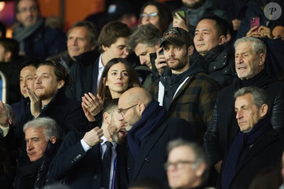 Exclusif - Jean Sarkozy, Louis Sarkozy et sa femme Natali Husic, Jean-Claude Darmon, Nicolas Sarkozy en tribunes du match de Ligue 1 Uber Eats "PSG contre Reims" (1-1) au Parc des Princes à Paris le 29 janvier 2023. 