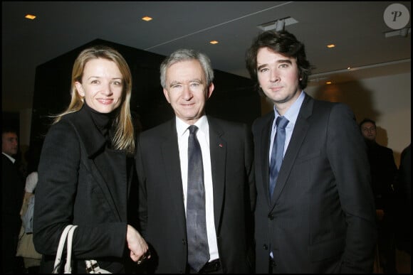 BERNARD ARNAULT ET SES ENFANTS DELPHINE VALLARINO GANCIA ET ANTOINE ARNAULT - INAUGURATION DE LA BOUTIQUE GIVENCHY AU 28 RUE SAINT HONORE A PARIS  GIVENCHY NEW STORE OPENING PARTY IN PARIS 