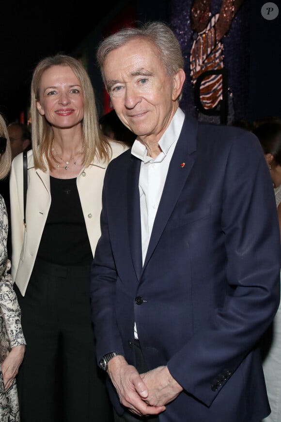 Delphine Arnault et Bernard Arnault au Front Row du défilé de mode Christian Dior Haute-Couture automne-hiver 2024/2025 lors de la Fashion Week de Paris, France, le 24 juin 2024. © Bertrand Rindoff/Bestimage  Celebs attend the Christian Dior Haute Couture Fall/Winter 2024/2025 show as part of Paris Fashion Week on June 24, 2024 in Paris, France. 