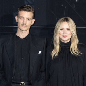 Niels Schneider et sa compagne Virginie Efira - Photocall du défilé Saint Laurent Womenswear Printemps/été 2024 dans le cadre de la Fashion week de Paris le 26 septembre 2023 à Paris. © Olivier Borde/Bestimage 