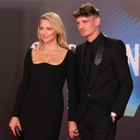 Niels Schneider est un homme heureux et amoureux !
Virginie Efira, Niels Schneider assistent au Gala Benedetta Hedaline lors du London Film Festival à Londres.