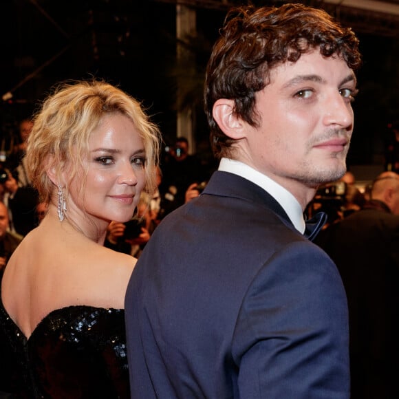 Virginie Efira et son compagnon Niels Schneider - Descente des marches du film "Sibyl" lors du 72ème Festival International du Film de Cannes. Le 24 mai 2019 © Jacovides-Moreau / Bestimage 