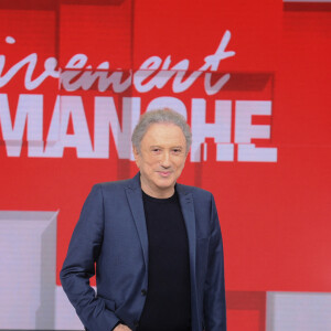 Michel Drucker lance une nouvelle saison de "Vivement dimanche" sur France 3
Exclusif - Michel Drucker - Enregistrement de l'émission "Vivement Dimanche", présentée par M.Drucker et diffusée le 15 septembre sur France 3. Le 10 septembre 2024 © Guillaume Gaffiot / Bestimage