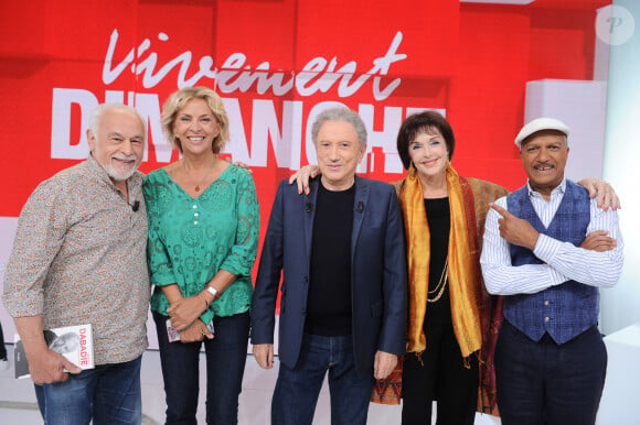 Exclusif - Francis Perrin, Corinne Touzet, Michel Drucker, Anny Duperey, Pascal Legitimus - Enregistrement de l'émission "Vivement Dimanche", présentée par M.Drucker et diffusée le 15 septembre sur France 3. Le 10 septembre 2024 © Guillaume Gaffiot / Bestimage 