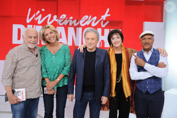 Exclusif - Francis Perrin, Corinne Touzet, Michel Drucker, Anny Duperey, Pascal Legitimus - Enregistrement de l'émission "Vivement Dimanche", présentée par M.Drucker et diffusée le 15 septembre sur France 3. Le 10 septembre 2024 © Guillaume Gaffiot / Bestimage 