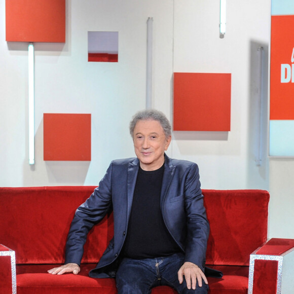 Exclusif - Michel Drucker - Enregistrement de l'émission "Vivement Dimanche", présentée par M.Drucker et diffusée le 15 septembre sur France 3. Le 10 septembre 2024 © Guillaume Gaffiot / Bestimage