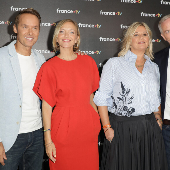 Damien Thévenot, Maya Lauqué, Flavie Flament et Julien Arnaud au photocall de la conférence de presse de rentrée de France Télévisions à Paris, France, le 4 septembre 2024. © Coadic Guirec/Bestimage