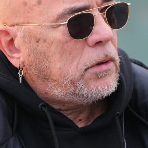 P.Obispo, invité d'honneur de la marche solidaire pour le Téléthon, à Lège-Cap-Ferret dans le bassin d'Arcachon. Le 3 décembre 2022 © Patrick Bernard / Bestimage