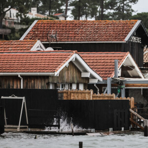 Ce week-end, la presqu'île du Cap Ferret à Lège Cap Ferret dans le sud-ouest de la France a été touchée par un vague phénomène de submersion et de fortes pluies, comme on peut le voir ici le samedi 28 octobre 2023. Photo par Thibaud MORITZ/ABACAPRESS.COM