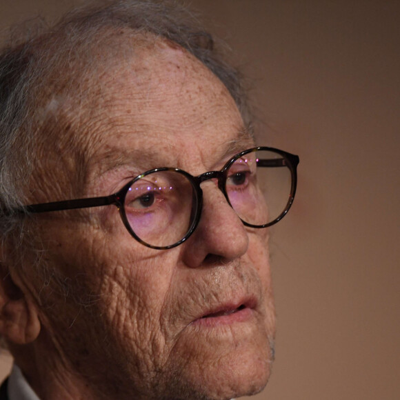 Les mots de Jean-Louis Trintignant ont résonné en Mireille Dumas.
Jean-Louis Trintignant assiste à la conférence de presse de 'Happy End' lors de la 70e édition du Festival de Cannes, le 22 mai 2017 à Cannes, en France. Photo Pool by Niviere/ABACAPRESS.COM