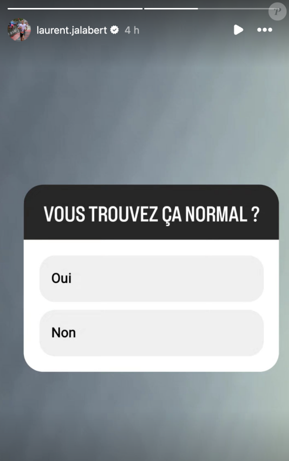 "Vous trouvez ça normal ?", demande-t-il à ses abonnés à propos de cette situation
 