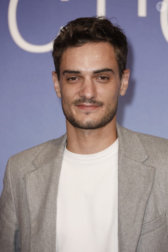 Une certaine Léa avec laquelle il est en couple depuis près de trois mois
Loïc de l'émission Mariés au premier regard - Photocall de la projection du téléfilm "Cat's Eyes" lors de la 26ème Edition du Festival de la Fiction de La Rochelle, France, le 12 septembre 2024. © Christophe Aubert via Bestimage