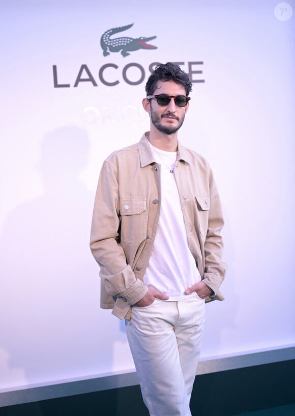 Exclusif - Pierre Niney, ambassadeur Lacoste et également égérie du parfum "Lacoste Original" - Lacoste et Interparfums ont célébré le lancement de "Lacoste Original", le premier parfum né de la collaboration récente entre les deux maisons, lors d'une cocktail party organisée sur le rooftop de l'hôtel Madame Rêve à Paris le 7 juillet 2024. © Rachid Bellak/Bestimage 