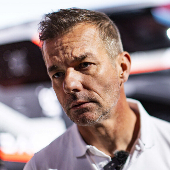 Sébastien Loeb irrite ses nouveaux voisins

Sébastien Loeb - Présentation de la voiture de Rallye Dacia Sandriders pour le Dakar avec Sébastien Loeb à Aubervilliers. © Julien Delfosse / Bestimage