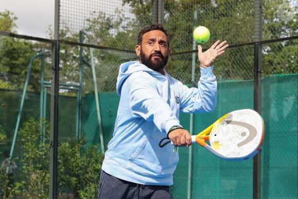 Cyril Hanouna lors du Tournoi de Padel des Célébrités du Lagardère Paris Racing pour l'Institut Imagine le 17 mai 2024 à Paris, France. Photo par Nasser Berzane/ABACAPRESS.COM