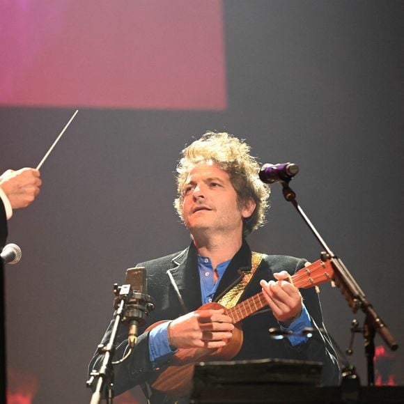 Vladimir Cosma et Matthieu Chedid (le chanteur M) - Concert de Vladimir Cosma pour ses "Inoubliables musiques de film" au Grand Rex à Paris. Le 15 octobre 2021