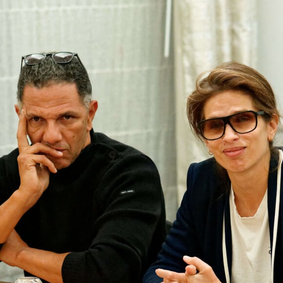 Roschdy Zem a raconté cette histoire dans le film Les Miens sorti en 2022.
Roschdy Zem et Maiwenn Le Besco aka Maiwenn assistent à la première de 'Les Miens', France. Photo par ABACAPRESS.COM