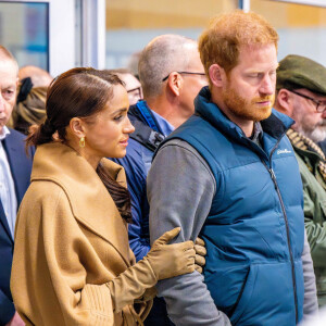 Le duc et la duchesse de Sussex se tiendraient "délibérément" à l'écart des élections américaines, selon le Telegraph.
Le prince Harry avec son épouse Meghan Markle, duchesse de Sussex