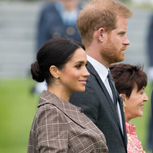 Le prince Harry, duc de Sussex, et Meghan Markle, duchesse de Sussex, enceinte assistent à une cérémonie de bienvenue traditionnelle "Hongi" sur les pelouses de la Government House à Wellington, Nouvelle-Zélande, le 28 octobre 2018.