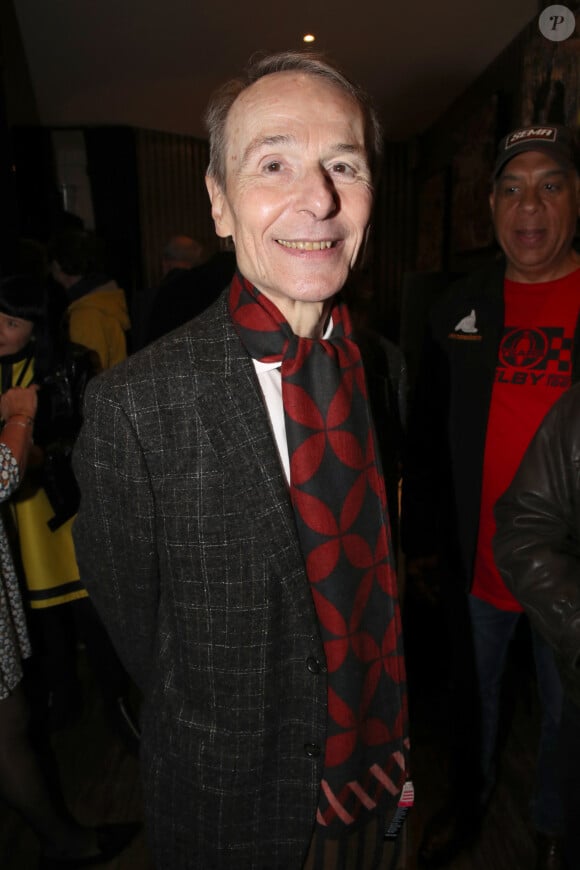 c'est un économiste de renom, parmi les plus réputés de France.
Philippe Raimbourg (fils de Bourvil) - Vernissage de l'Exposition d'Anne Mondy, "Une époque formidable", Nos indétrônables du cinéma français, au restaurant Veramente à Paris, France, le 21 Novembre 2022. © Bertrand Rindoff / Bestimage  (No Web - pour suisse et Belgique)