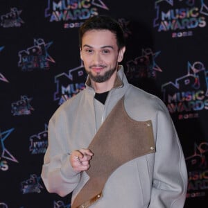 Dans un post poignant sur Instagram, il a exprimé ses regrets de ne pas avoir pu dire au revoir à son père
Billy Crawford au photocall de la 24ème édition des "NRJ Music Awards (NMA)" au Palais des Festivals à Cannes. © Rahid Bellak / Bestimage 